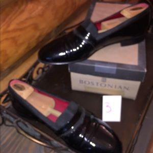 Men’s patent leather dress shoes